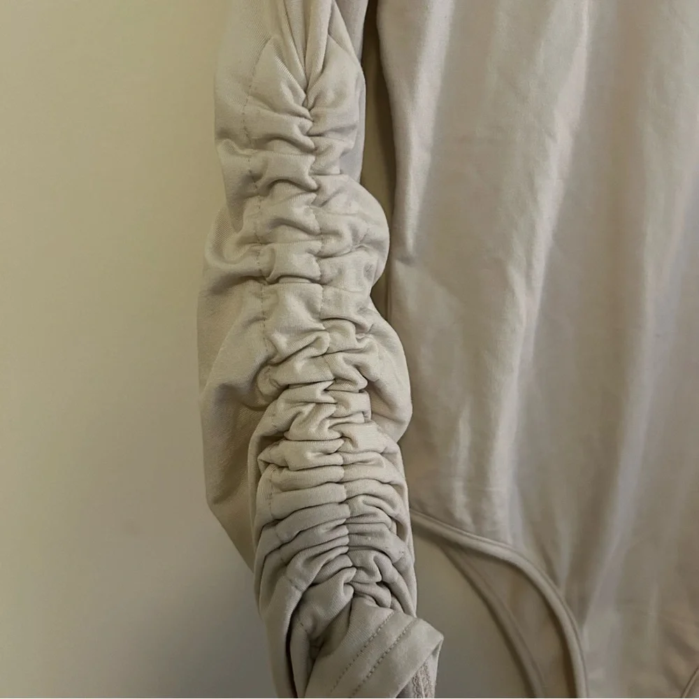 Shein Tops Soft Cream and White Fitted Neutral Stretchy Minimalist Basic Shirts - Picture 4 of 15